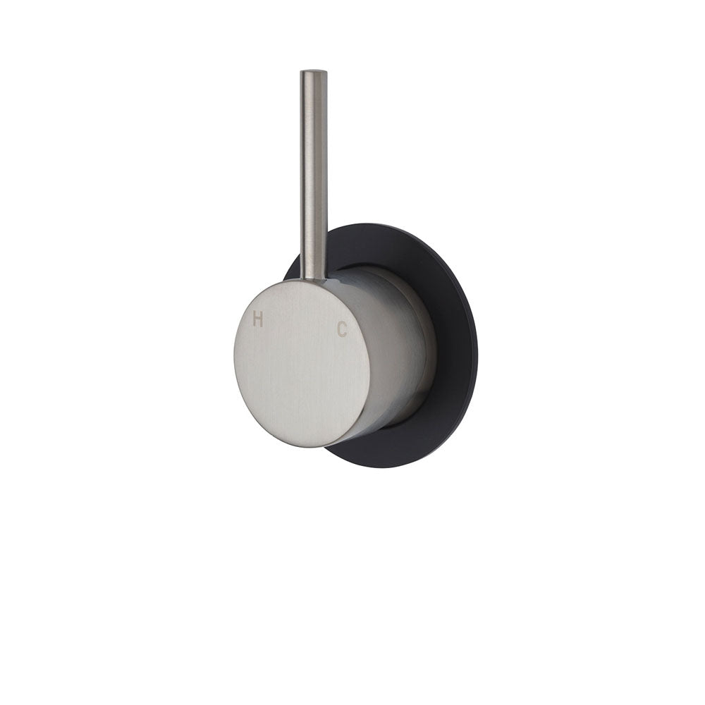 KAYA UP Wall Mixer Minimal Round Plate